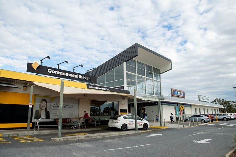 INGLE FARM PLAZA Retpro