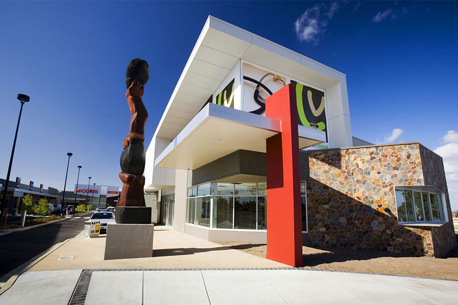 LYNBROOK VILLAGE SHOPPING CENTRE Retpro