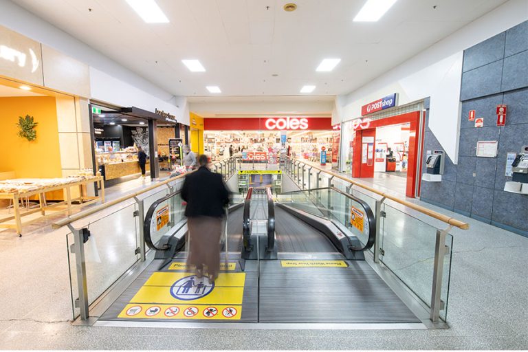 INGLE FARM PLAZA Retpro