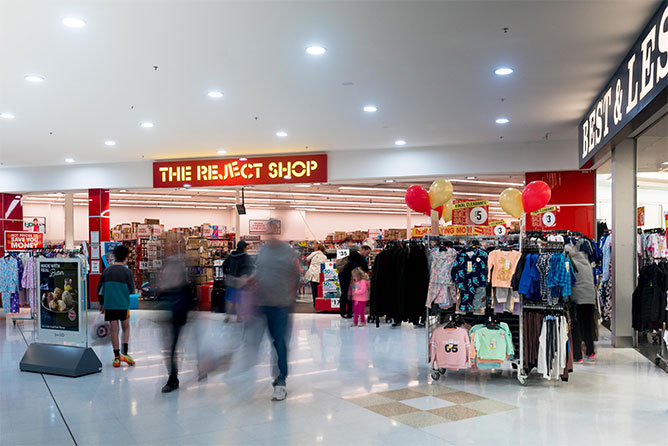 Riverside_Plaza_Reject_Shop