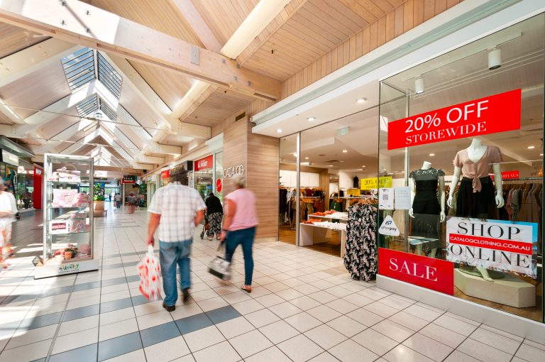 MID VALLEY SHOPPING CENTRE Retpro