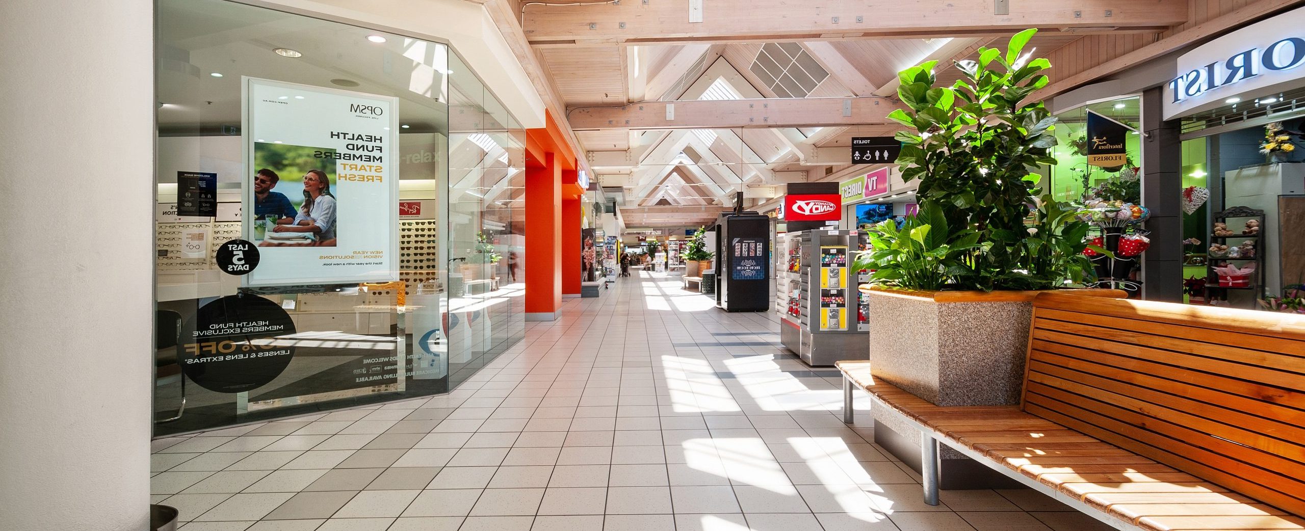 MID VALLEY SHOPPING CENTRE Retpro